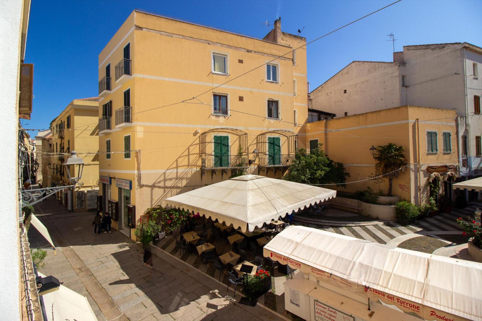 Appartamento In Centro Alghero Bagian luar foto